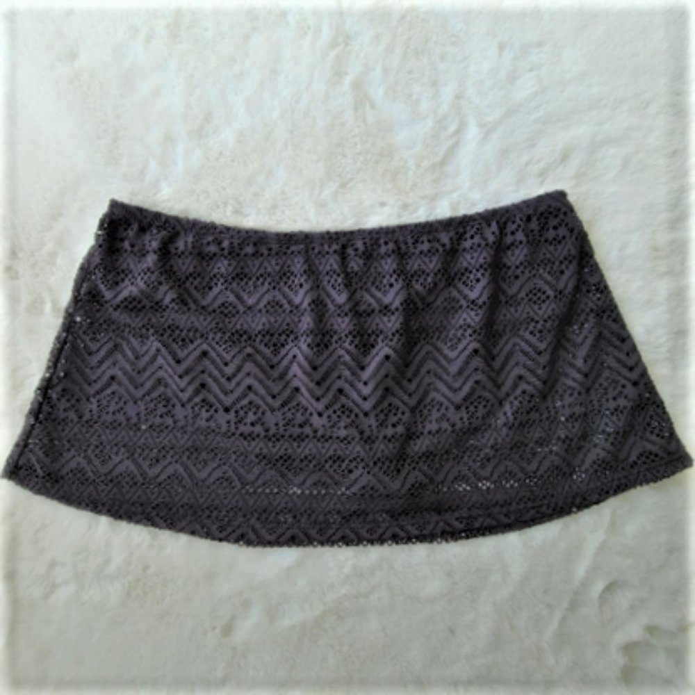 CATALINA ♡ NWOT Gorgeous Black Eyelet Lace Skirtini Bottoms L 12-14
